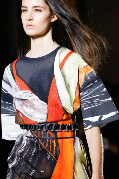 Look 93